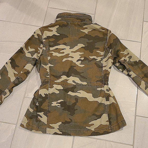 Camo Utility Jacket - Womans Small - Picture 7 of 7
